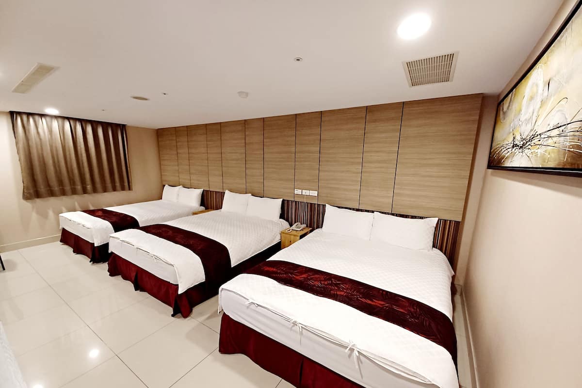 Economy Room