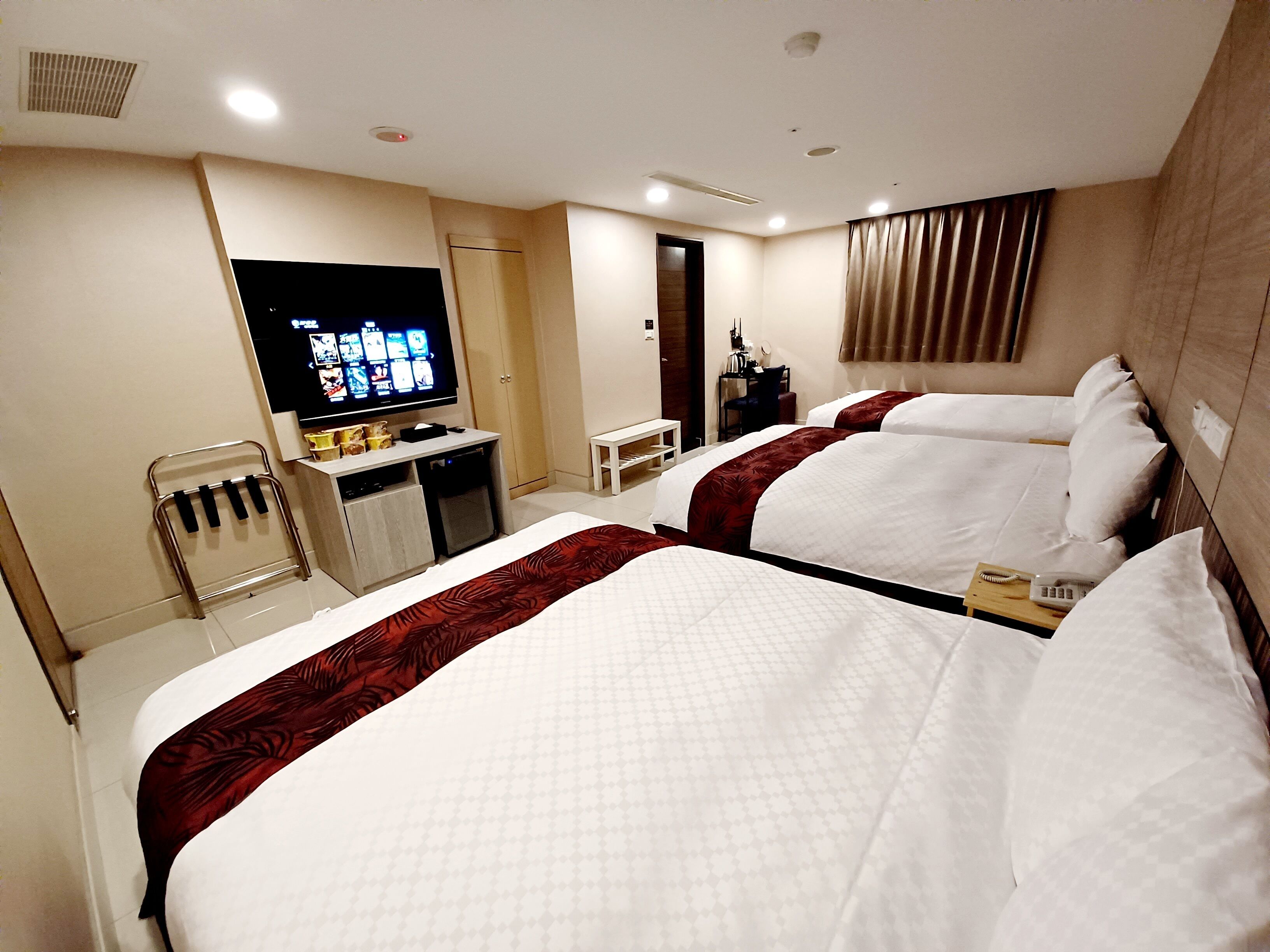 economy room | 1 bedroom, desk, soundproofing, free wifi