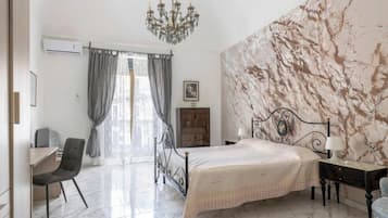 2 Schlafzimmer, Schreibtisch, BĂŒgeleisen/BĂŒgelbrett, kostenloses WLAN