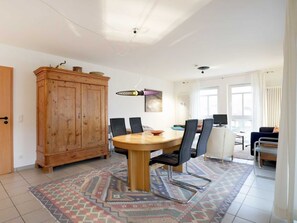 Unclassified image, 3 of 13, button