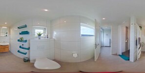 Unclassified image, 5 of 14, button