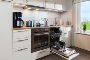 Køleskab, mikrobølgeovn, ovn, opvaskemaskine