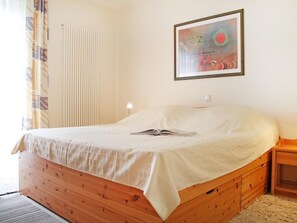 1 室のベッドルーム、WiFi