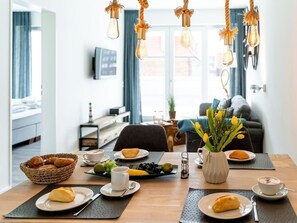 Unclassified image, 2 of 26, button - Hafenspitze App. 08, Deutschland (Wismar)