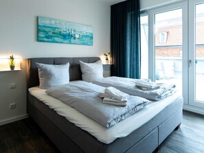 Unclassified image, 4 of 26, button - Hafenspitze App. 08, Deutschland (Wismar)