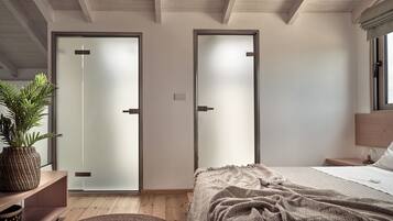 1 bedroom, iron/ironing board, travel crib, free WiFi