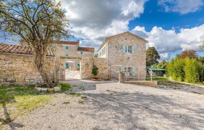 Exterior - Nice apartment in Zminj with WiFi (Zminj)