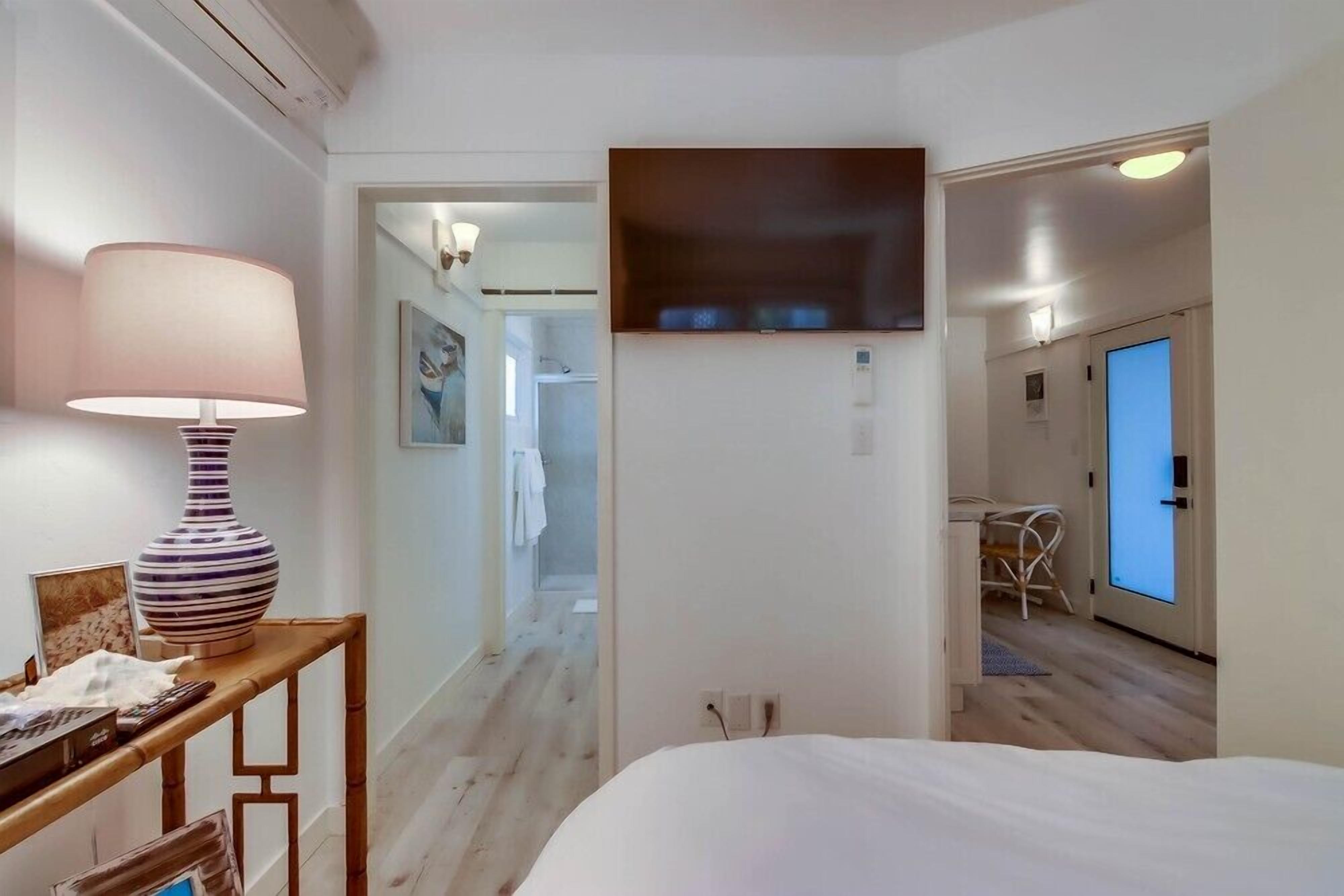 1 slaapkamer, een strijkplank/strijkijzer, gratis wifi, beddengoed