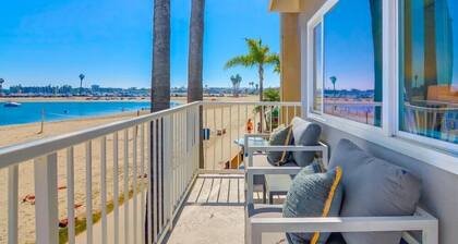 WaterFront * Exclusive View Patio * Top Level * A/C