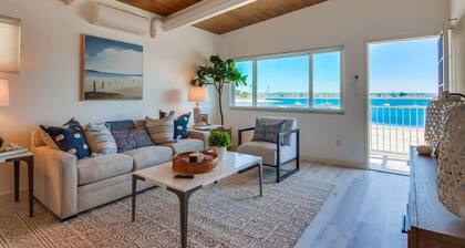 On the Sand * Exclusive Water View Deck * Top Level * A/C