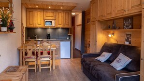 Unclassified image, 3 of 16, button - Lovely apartment with balcony, ski-in ski-out in Méribel - Perfect for your holidays (Méribel)