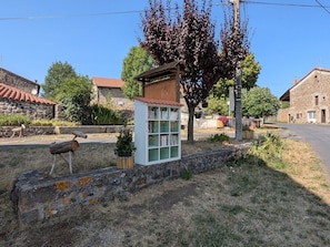 Property grounds - Charming Cottage for 4 in Joncherette, Near Allier Gorges and Pradelles (Rauret)