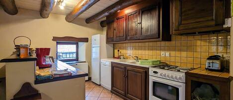 Fridge, microwave, dishwasher, highchair