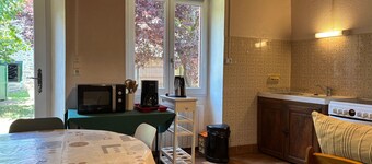 Charming Cottage in Historic Village with Courtyard, Near Scenic Gorges and Medieval Sites