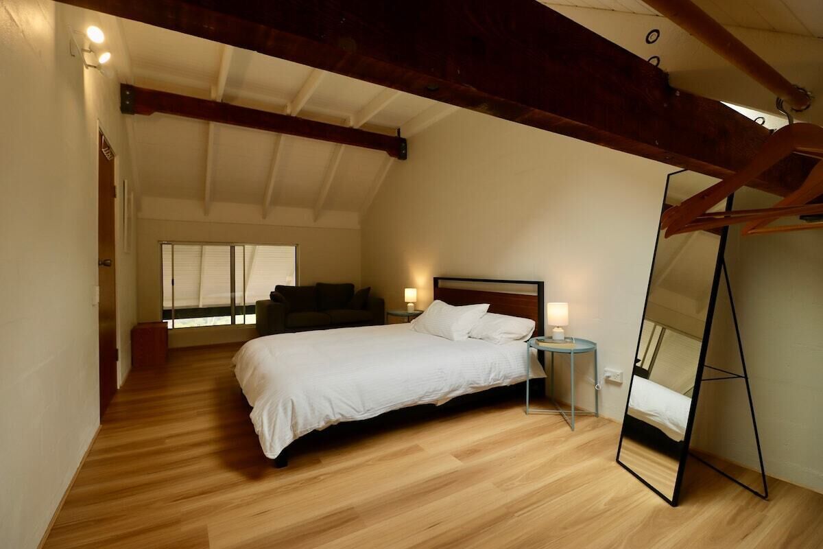 2 bedrooms, iron/ironing board