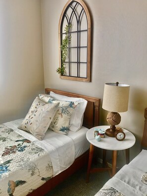 3 bedrooms, iron/ironing board, free WiFi, bed sheets - Home in the North Phoenix desert hills
Great for families and multiple couples.  (Phoenix)