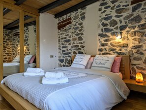 3 quartos, Wi-Fi de cortesia, roupa de cama