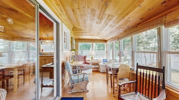 Télévision, Netflix, lecteur de DVD, services de streaming