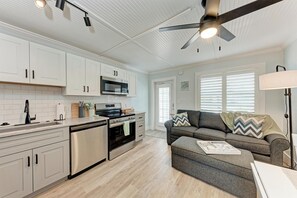 Fridge, microwave, oven, stovetop - Heated Pool, Walk to Beach & Shops- Perfect Location! (Bradenton Beach)