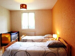 2 bedrooms