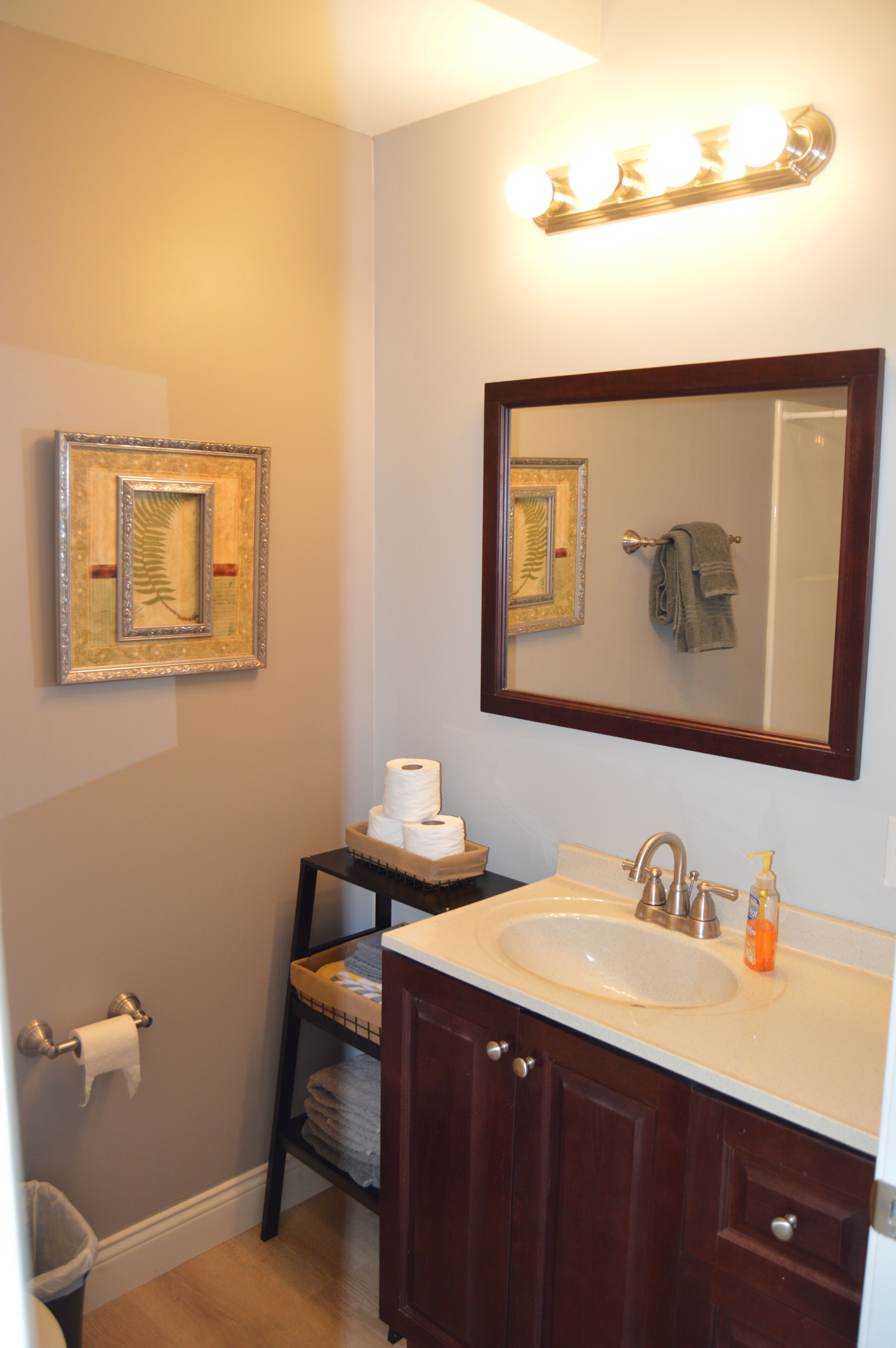 Grafton Escape #1 - River views! Pool! Walking distance to bars/restaurants