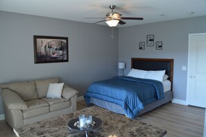 1 chambre, fer et planche à repasser, Wi-Fi gratuit, draps fournis