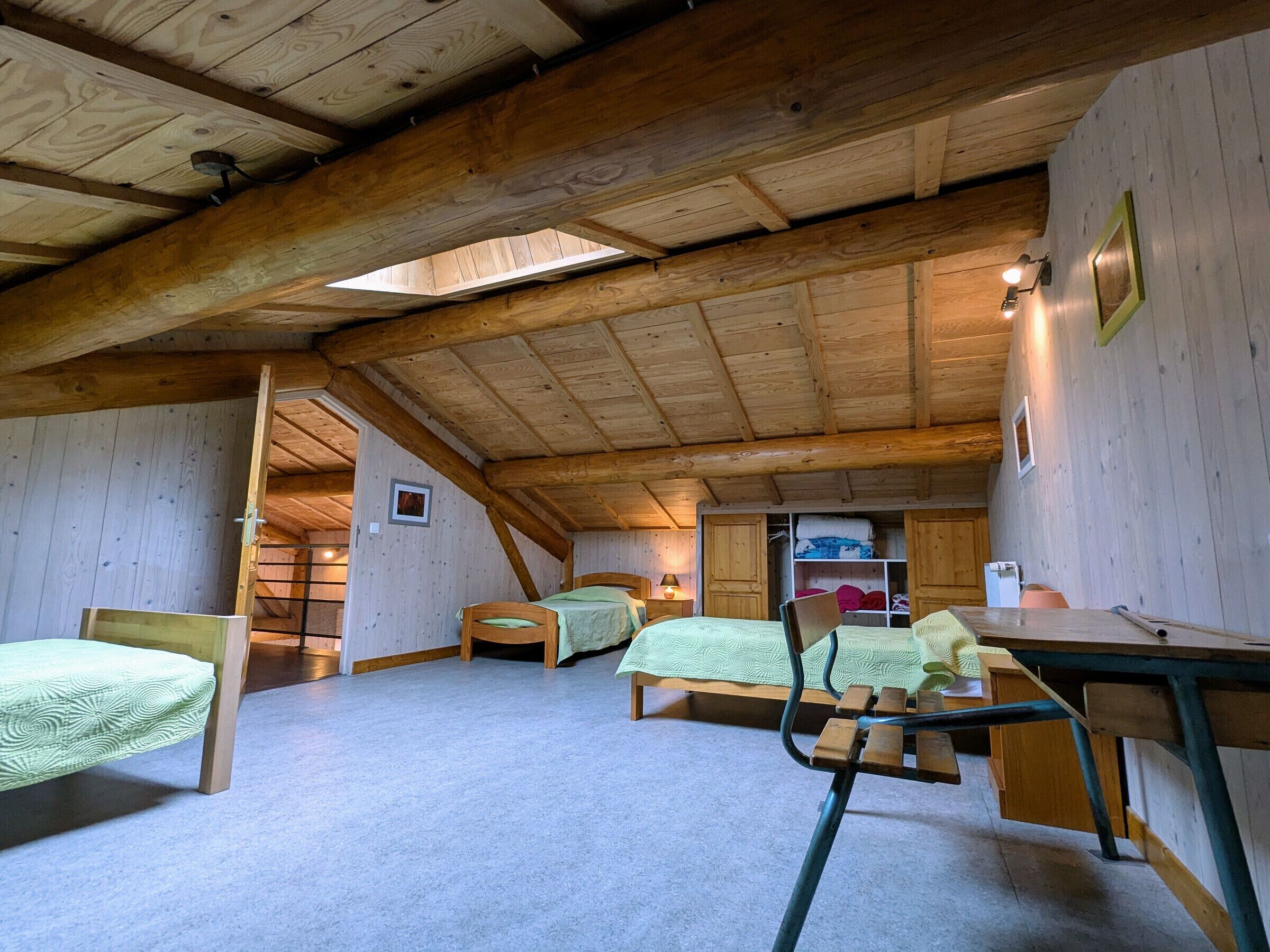 4 chambres, lit parapluie