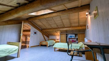 4 chambres, lit parapluie