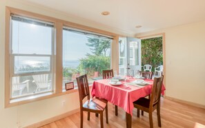 Dining - Entire lower level of this Oceanfront Home with Beach Access (Newport)