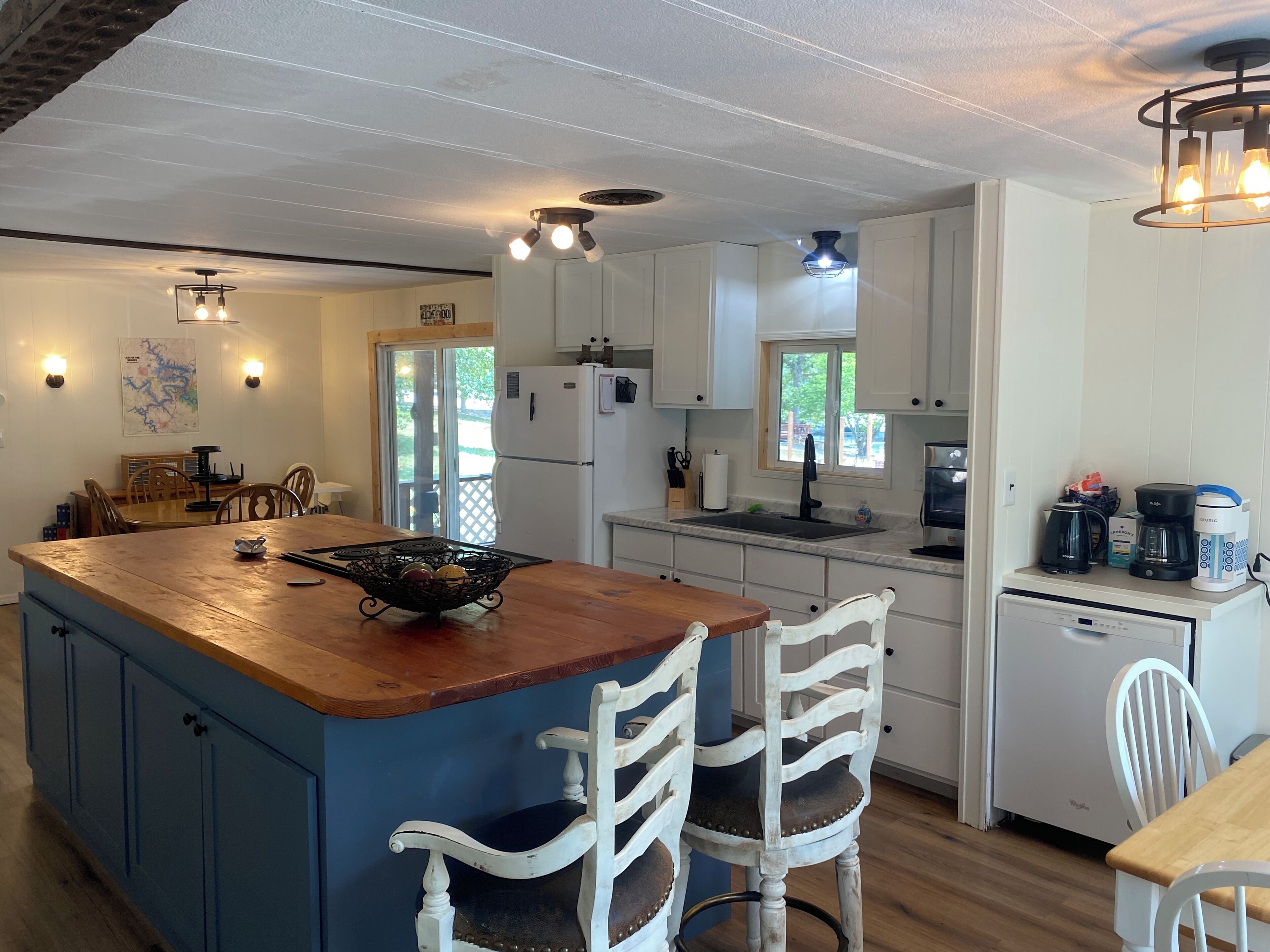 Paddle Board Paradise w/ 40 acres of private hiking trails at Lake of the Ozarks