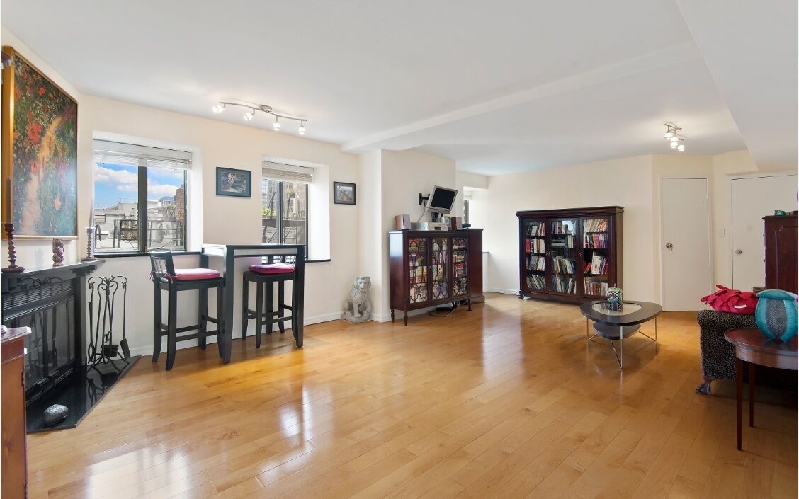 Huge One-Bedroom in Heart of Murray Hill with Roof Deck!