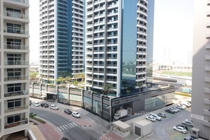 Pemandangan kota dari properti