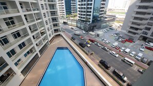 Outdoor pool - Signature Holiday Homes - Al Fahad Dubai (Dubai)