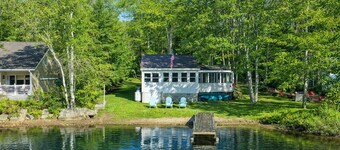  Cozy Waterfront cottage with Private dock- dog friendly!  