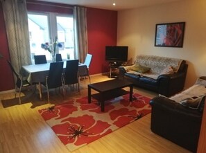 Smart-tv, dvd-afspiller, bøger