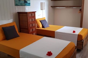 3 bedrooms, iron/ironing board, free WiFi, bed sheets