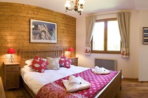 6 chambres, coffres-forts dans les chambres, fer et planche à repasser