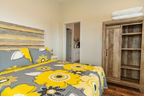 1 bedroom, WiFi, bed sheets