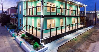 Top floor upscale contemporary space with great views and great location