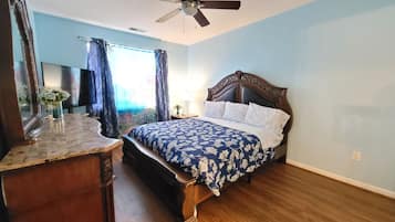2 bedrooms, desk, iron/ironing board, free WiFi