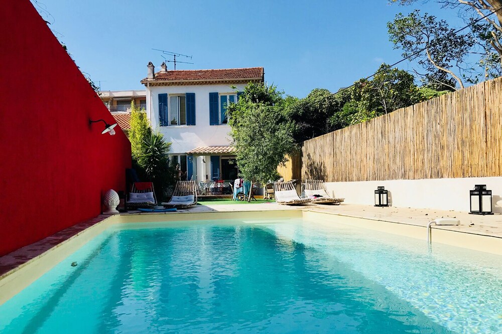 Villa Avec Piscine à 5 Min. à Pieds des Plages /A1