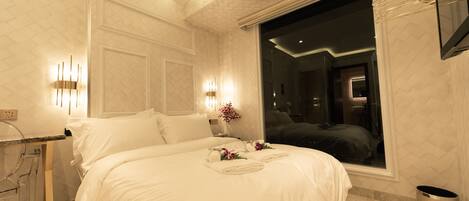 Premium bedding, Select Comfort beds, in-room safe, desk