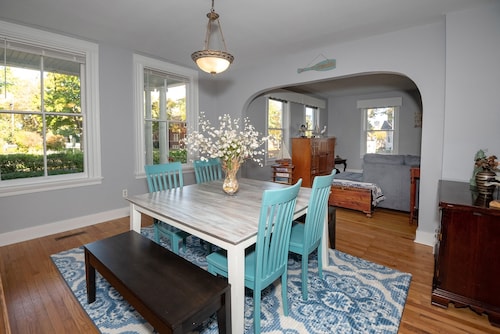 Historic Silver Beach house - 1 block from downtown State St.