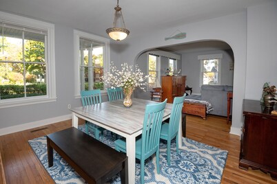 Historic Silver Beach house - 1 block from downtown State St.