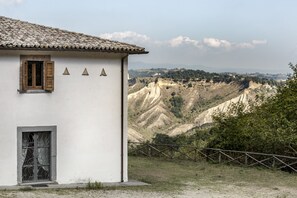 Exterior - SALLEGROTTE - A Cozy Deep-in-the-Green Villa With Pool, Breathtaking View (Vetriolo Bagnoregio)