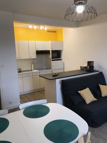 T2 moderne, 300 m de la plage, parking privé gratuit