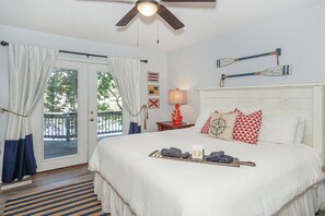 4 Schlafzimmer, Schreibtisch, Bügeleisen/Bügelbrett, WLAN