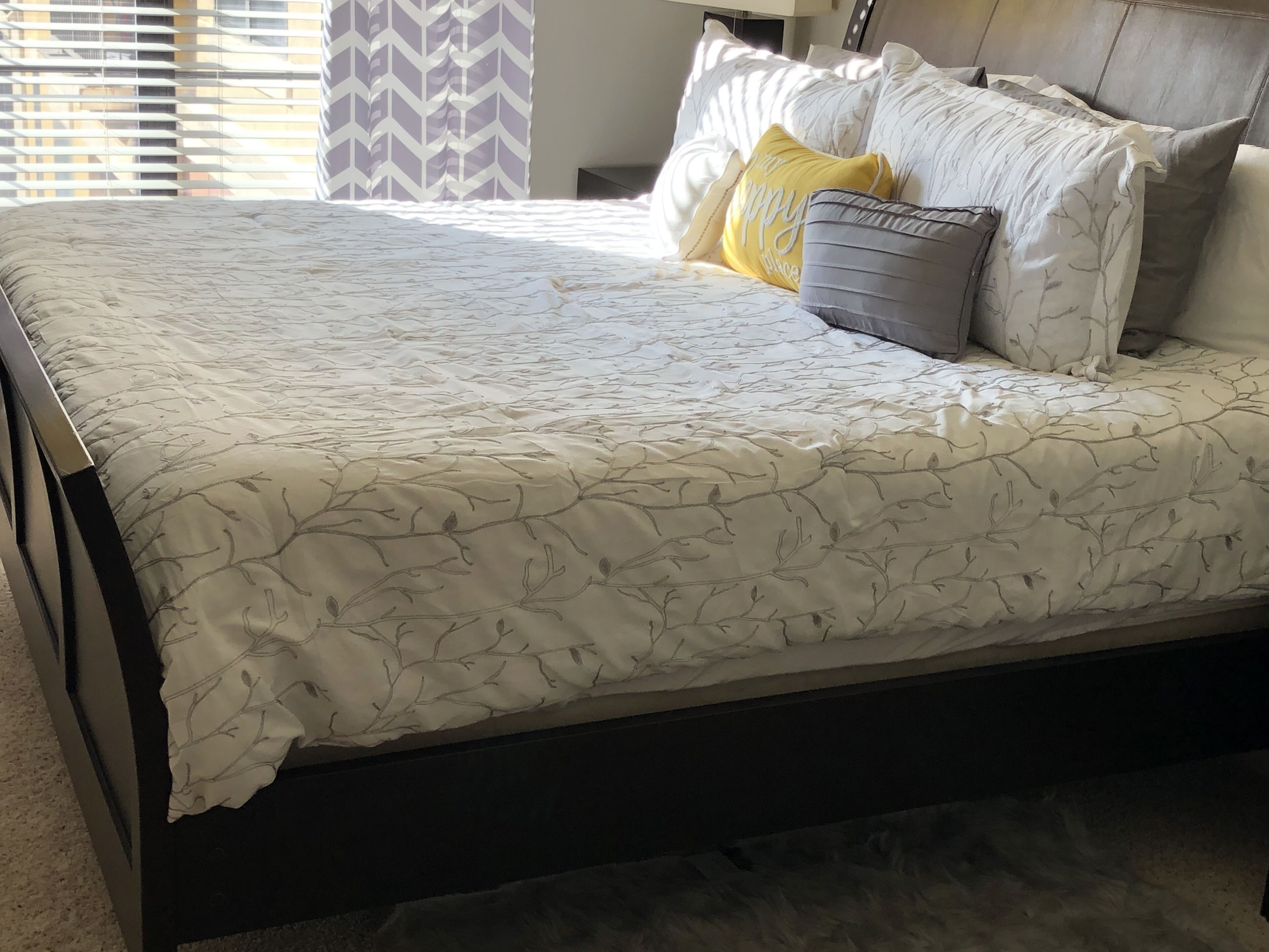 Spacious Luxury Apt in Sandy Springs- Pool View