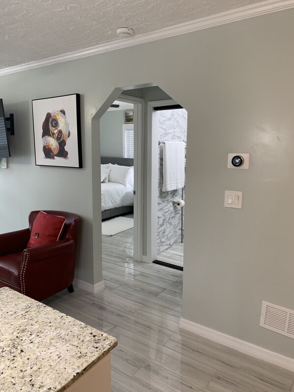 2 bedrooms, iron/ironing board, free WiFi, bed sheets