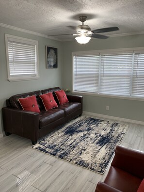 Smart TV - Sunshine Villa Two (Jacksonville)